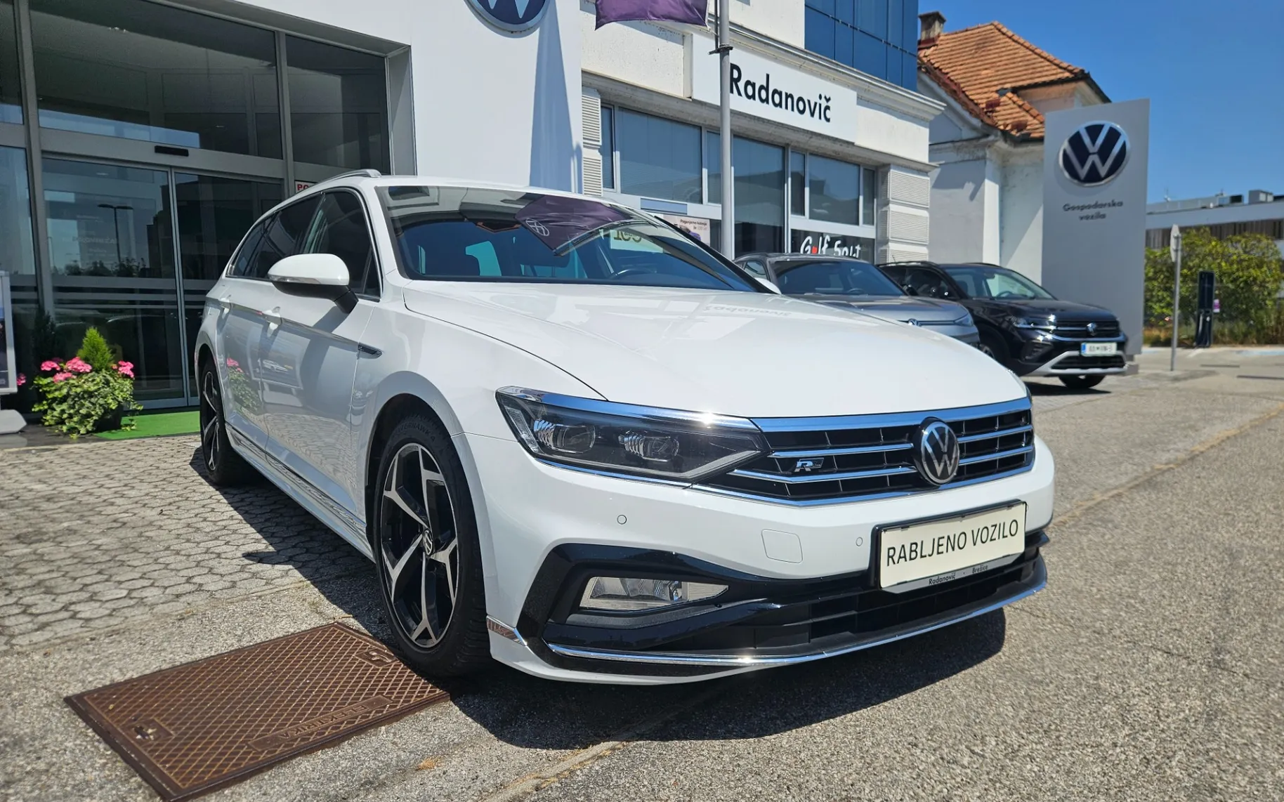 Zunanja slika - Volkswagen Passat - 4motion 2.0 TDI DSG R-Line - 1