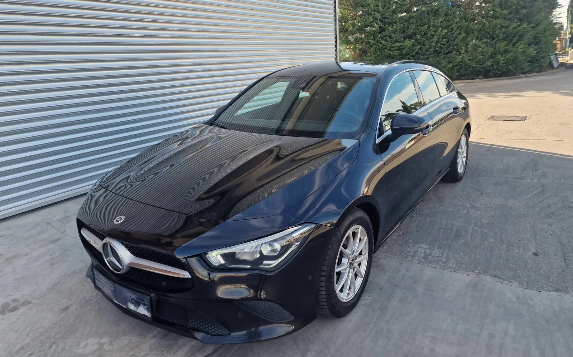 Notranja slika - Mercedes-Benz CLA Shooting Brake - 180 d POLOG 1500 REDNO SERVISIRAN - 12