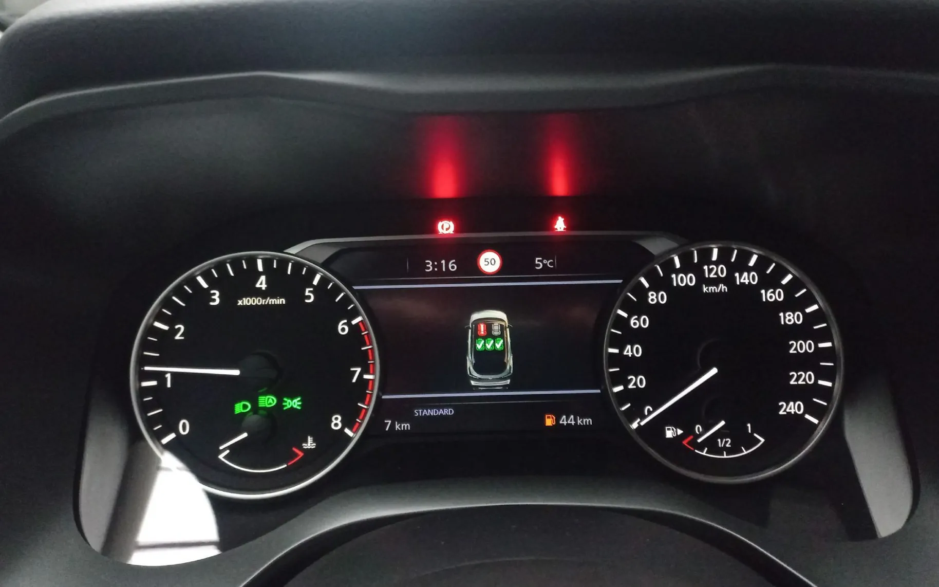 Zunanja slika - Nissan Qashqai - 1.3 DIG-T Mild Hybrid 140 2WD ACENTA - 8