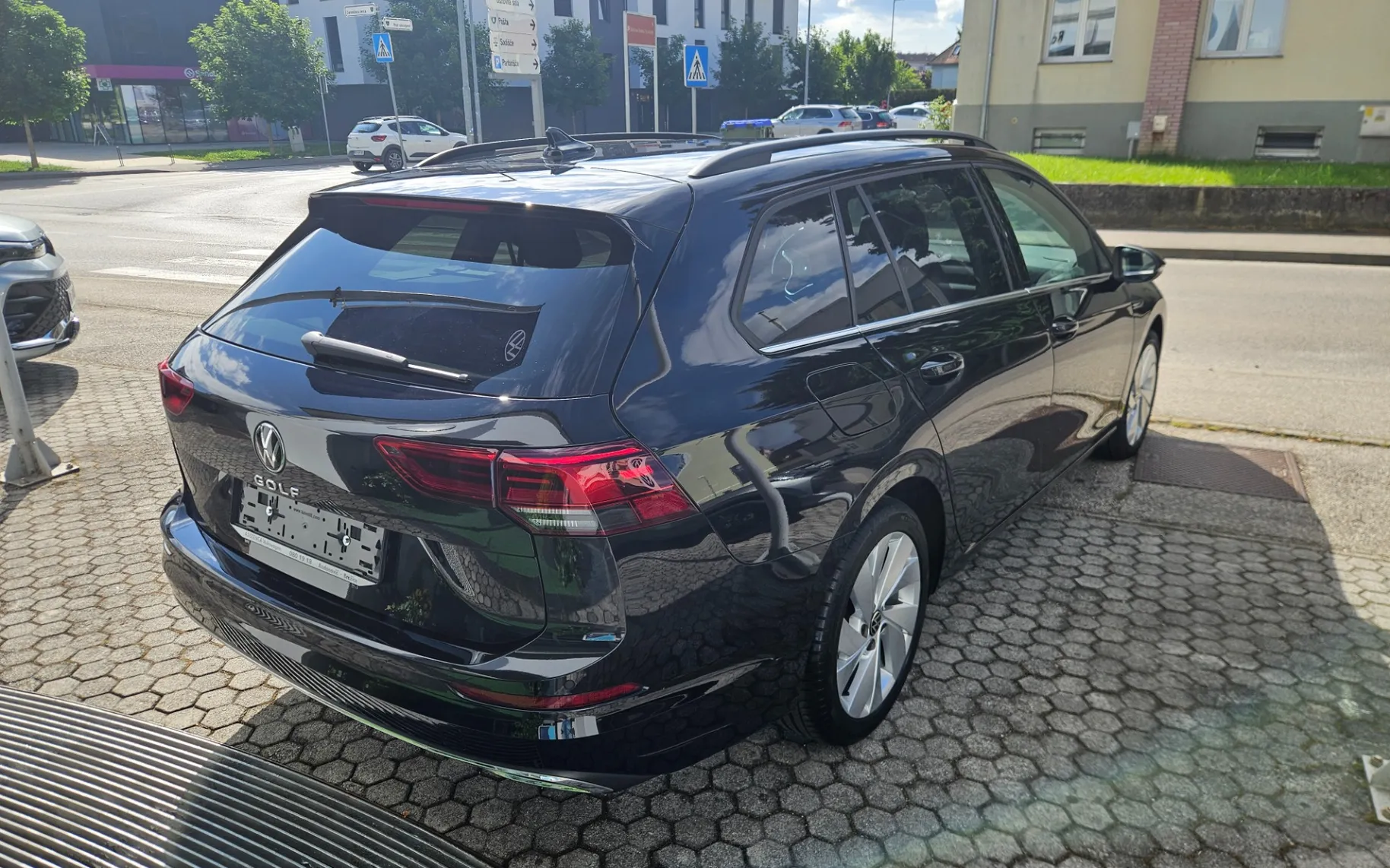 Zunanja slika - Volkswagen Golf - 2.0 TDI Style DSG - 3