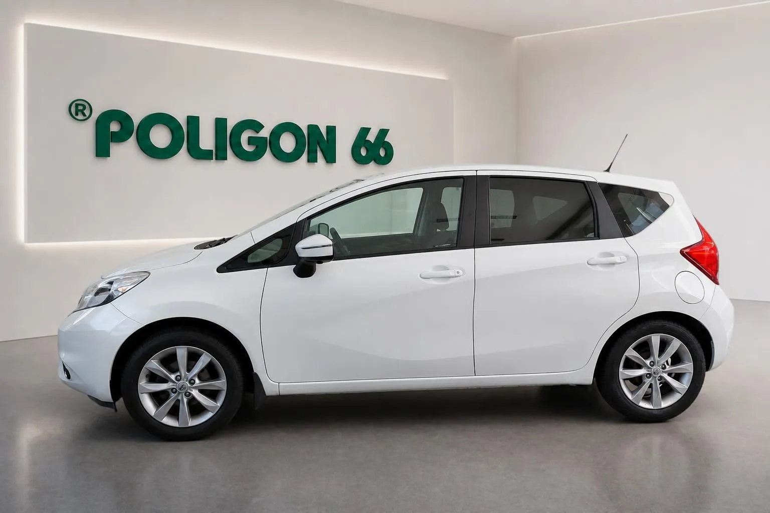 Notranja slika - Nissan Note - 1.2-SLOV.POREKLO-360 KAMERA-NAVI-GARANCIJA-M 2015 - 7