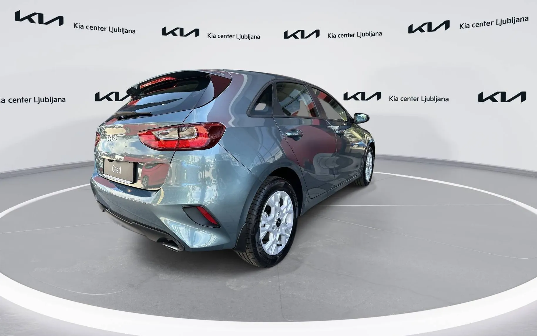 Zunanja slika - KIA Ceed - 1.0 T-GDi EX Champion + ISG. M T ... - 4