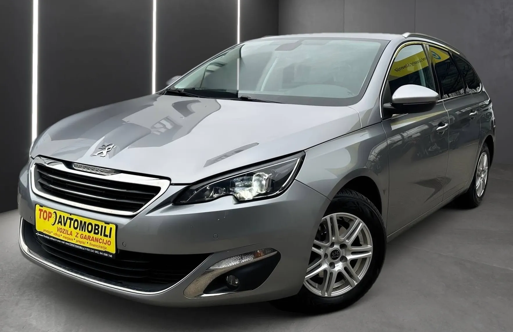 Zunanja slika - Peugeot 308 - 1.2 PureTech LED NAVI TEMP PDC MOŽNOST BREZ POLO.. - 1