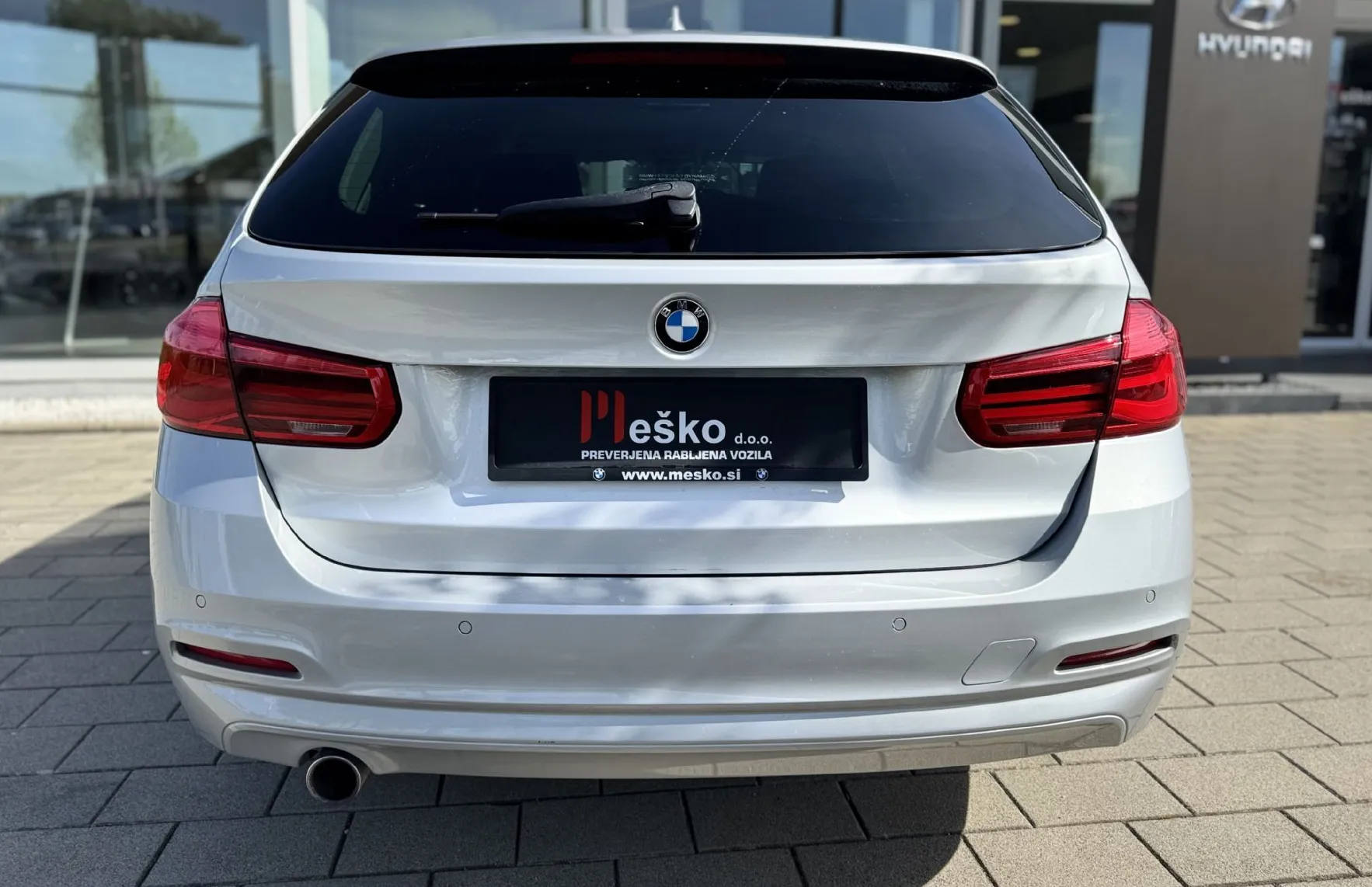 Zunanja slika - BMW Serija 3 - Touring: 318d AUT alu-pdc-navi-acc-gretje sedežev-servis - 9
