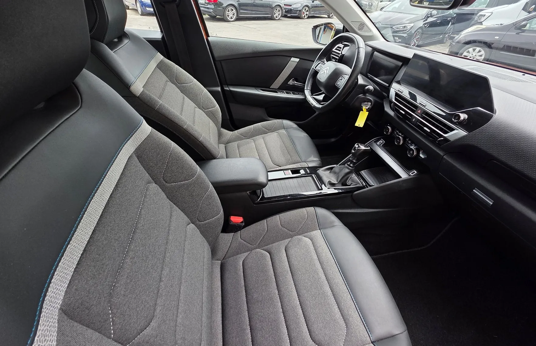 Zunanja slika - Citroën C4 - 1.2PURETECH 130 SHINE LED-KAMERA-VIRTUAL-1.LASTNIK - 11