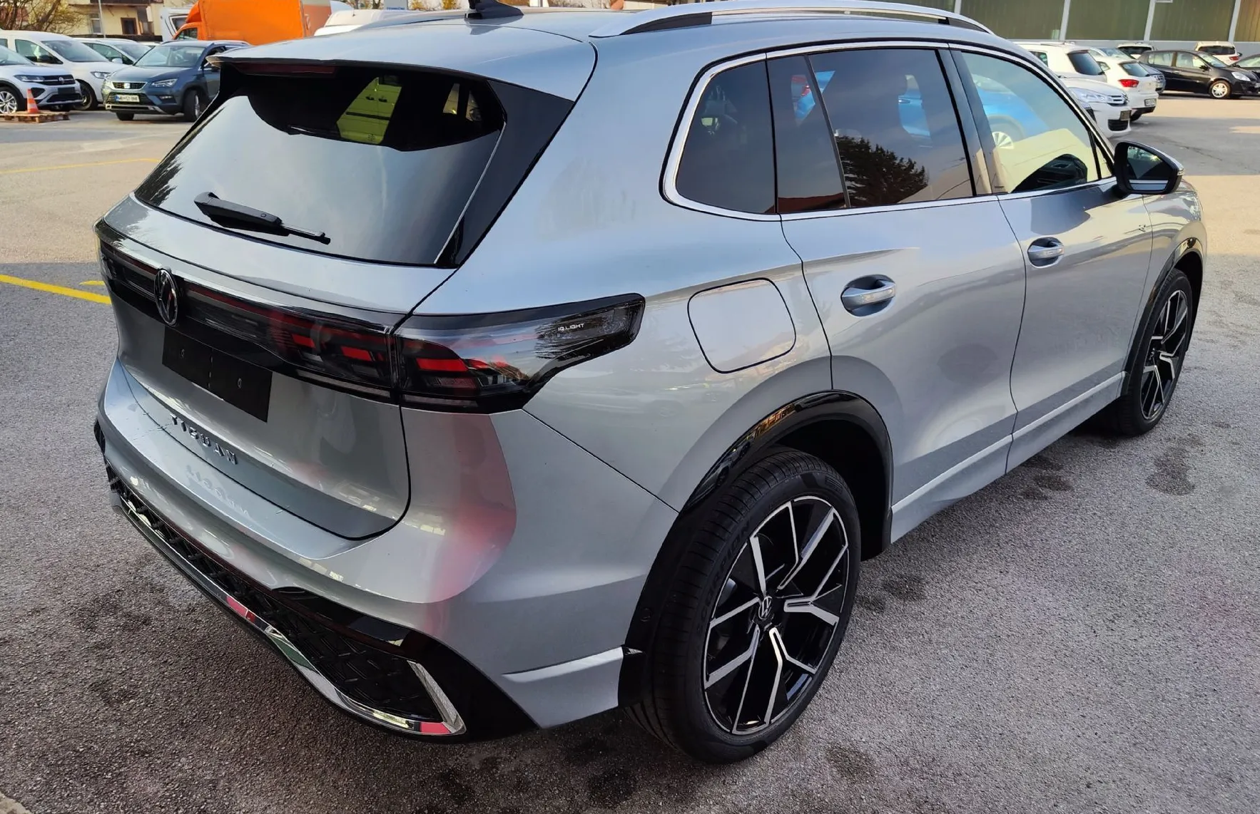 Zunanja slika - Volkswagen Tiguan - 2.0 TDI DSG 4JOY 110kW - 7