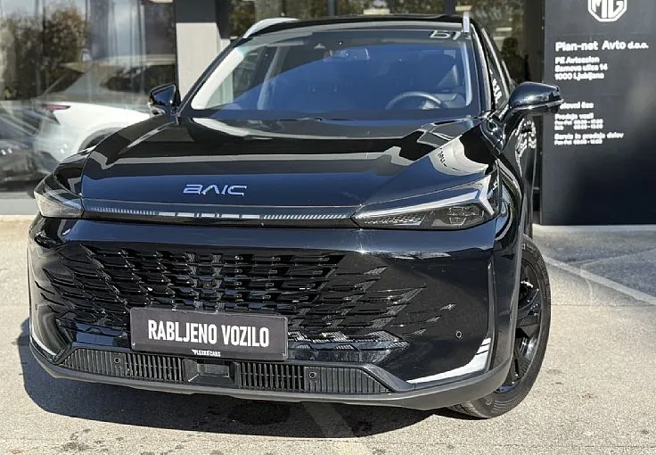 Baic X7