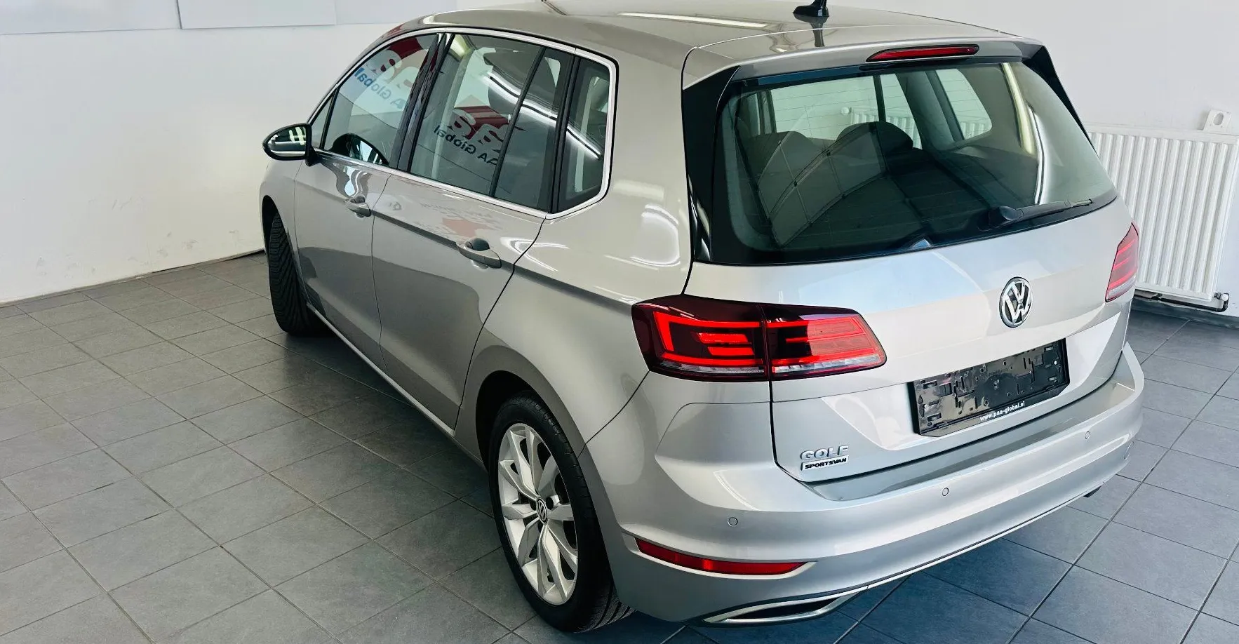 Zunanja slika - Volkswagen Golf - Sportsvan 2.0 TDI Highline DSG.LUKSENBURG.KAMERA.LED.110 KW - 18