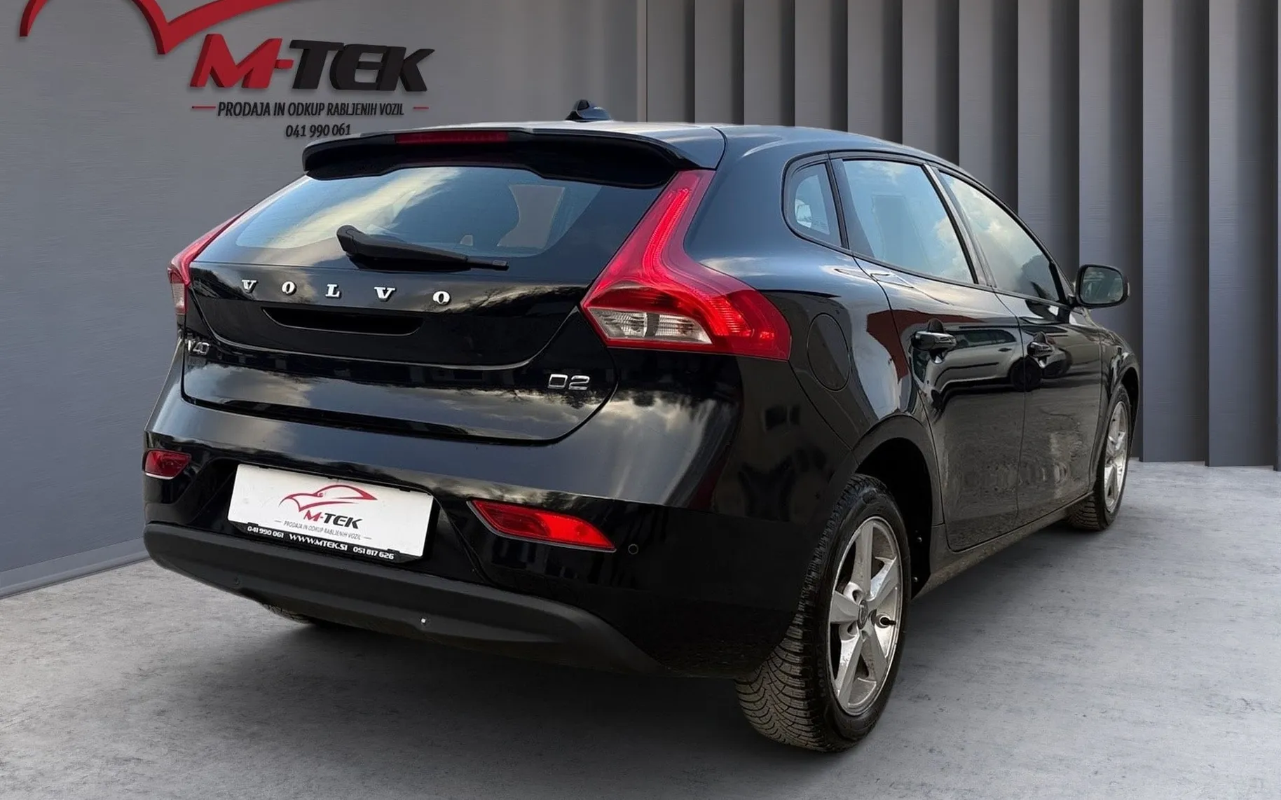 Zunanja slika - Volvo V40 - D2 102g Powershift R-Design Kinetic... - 6
