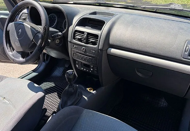 Zunanja slika - Renault Clio - 1.4 16V Extreme - 10