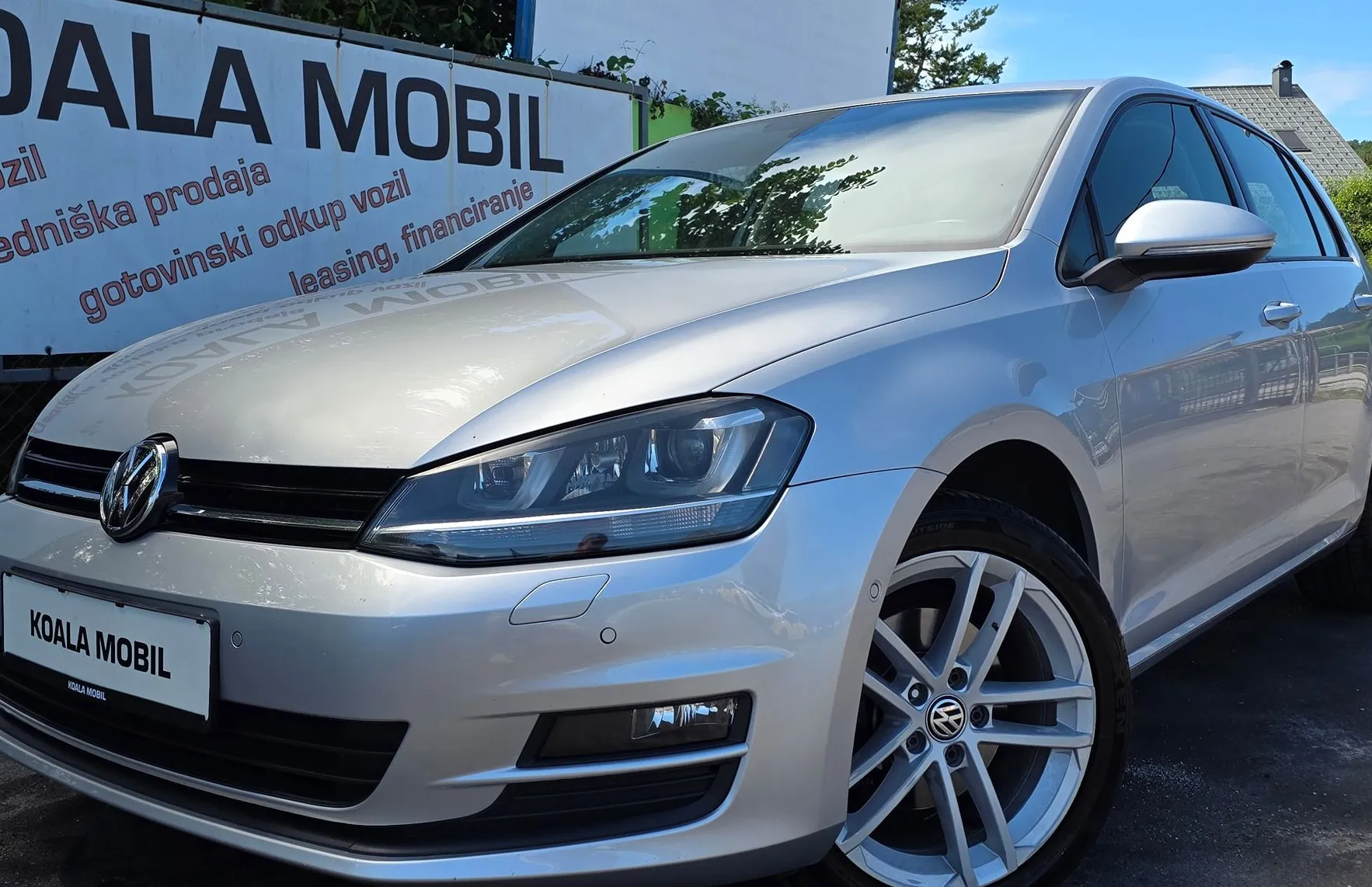 Zunanja slika - Volkswagen Golf - 4MOTION 1.6 TDI XENON-GRETJE SEDEŽEV-KAMERA-SLO - 1