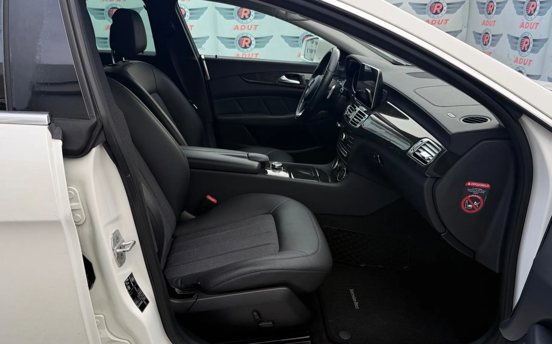 Zunanja slika - Mercedes-Benz CLS-Razred - CLS 220 BlueTEC SLO LED NAVI 360CAM GARAN - 11