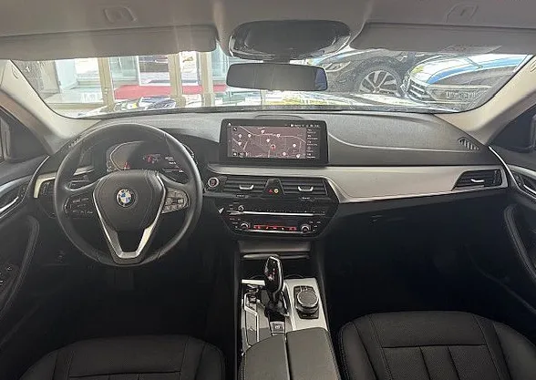 Zunanja slika - BMW Serija 5 - Touring: 520D BUSINESS AUT xDRIVE LED VIRTUAL KAMERA USN - 6