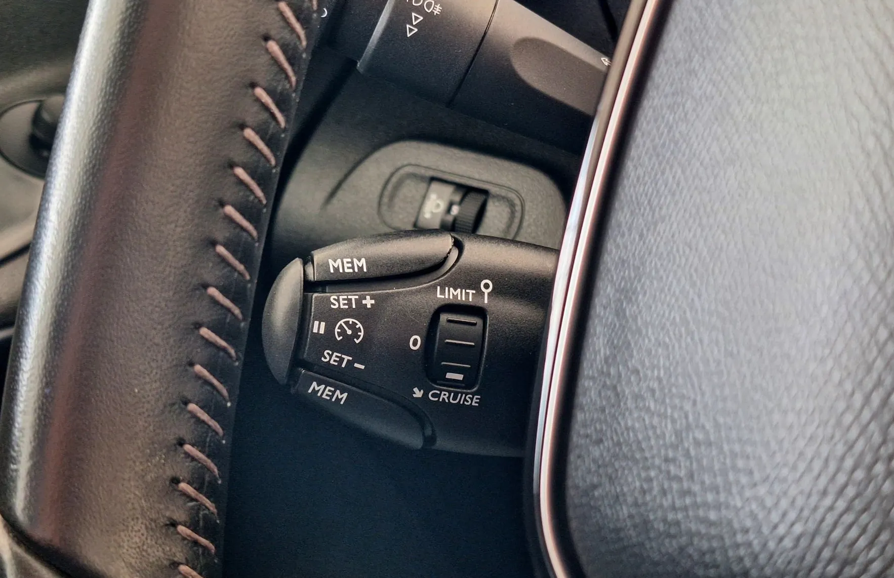 Zunanja slika - Peugeot Rifter - 1.5 HDI L1H1•KAM360•SLO•KEYLESS - 20