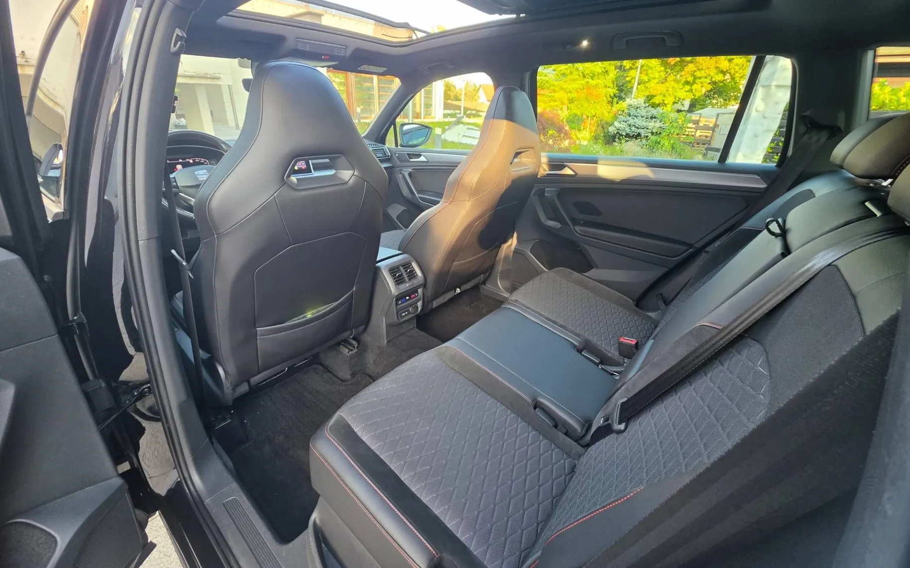 Notranja slika - Seat Tarraco - 2.0 TDI FR DSG |VIRTUAL|PANORAMA|360-KAM|KLJUKA| - 10