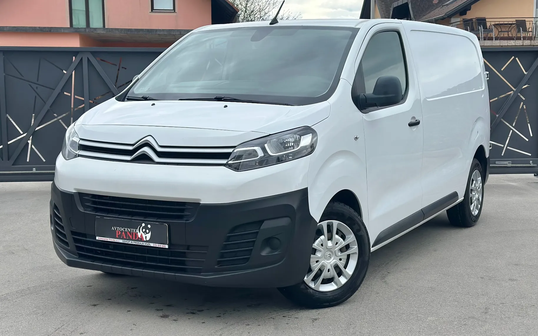 Zunanja slika - Citroën Jumpy - 2.0 HDI L2 - 1