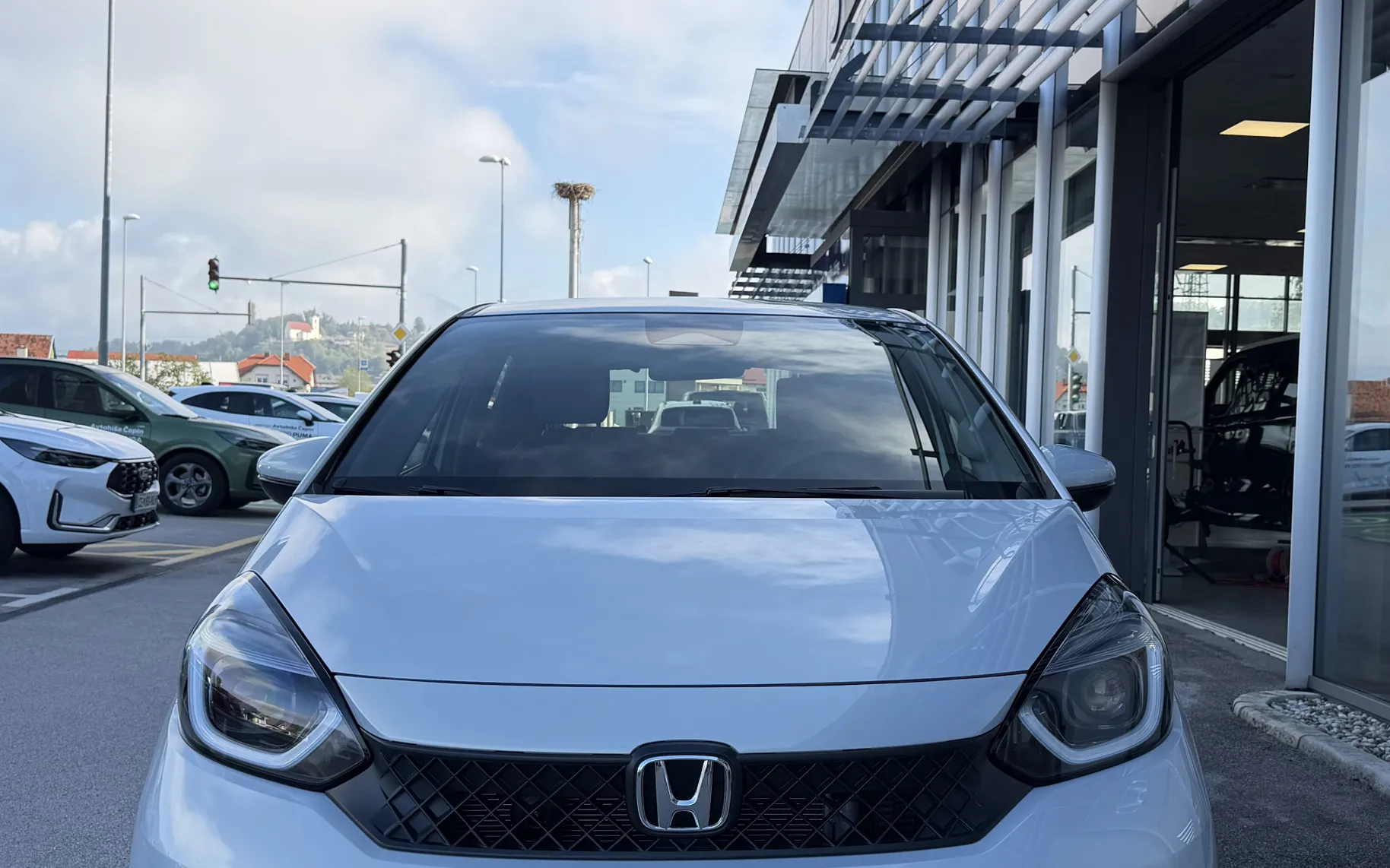 Zunanja slika - Honda Jazz - HIBRID-1.5-ELEGANCE-e-CVT-LED-NAVI-AKCIJA 4500€ - 12