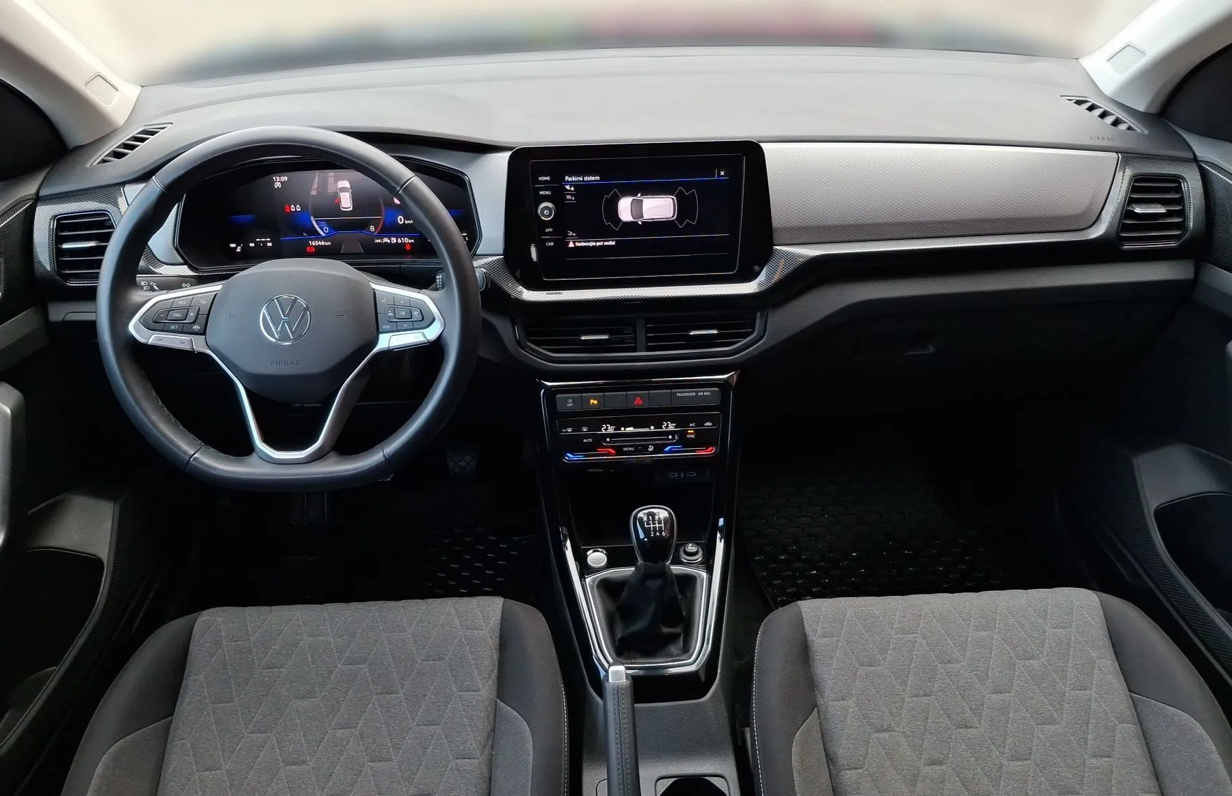 Zunanja slika - VW T-Cross - 1.0 TSI 4ALL 115KM - 10