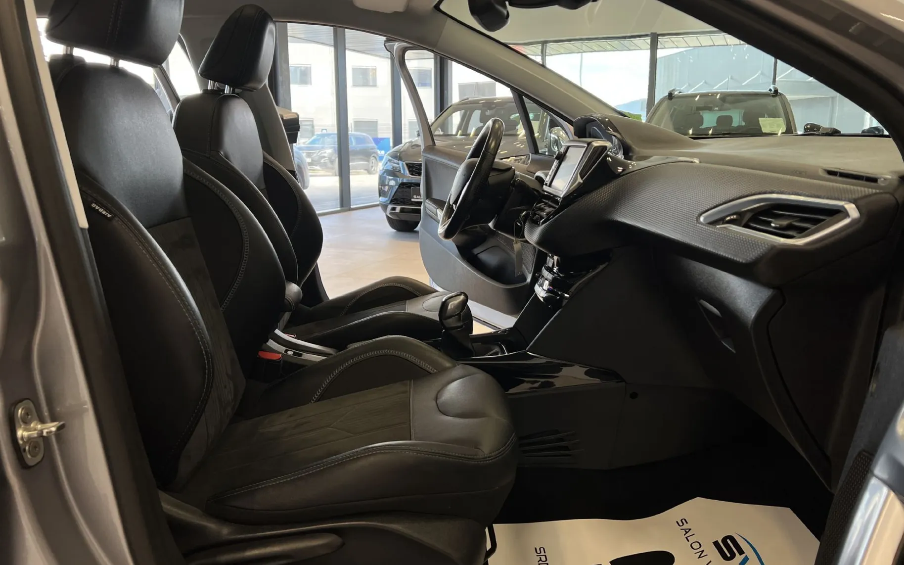 Zunanja slika - Peugeot 2008 - 1.2-110KM-VELIK SERVIS-CROSSWAY-JAMSTVO-OBROK 90€ - 9