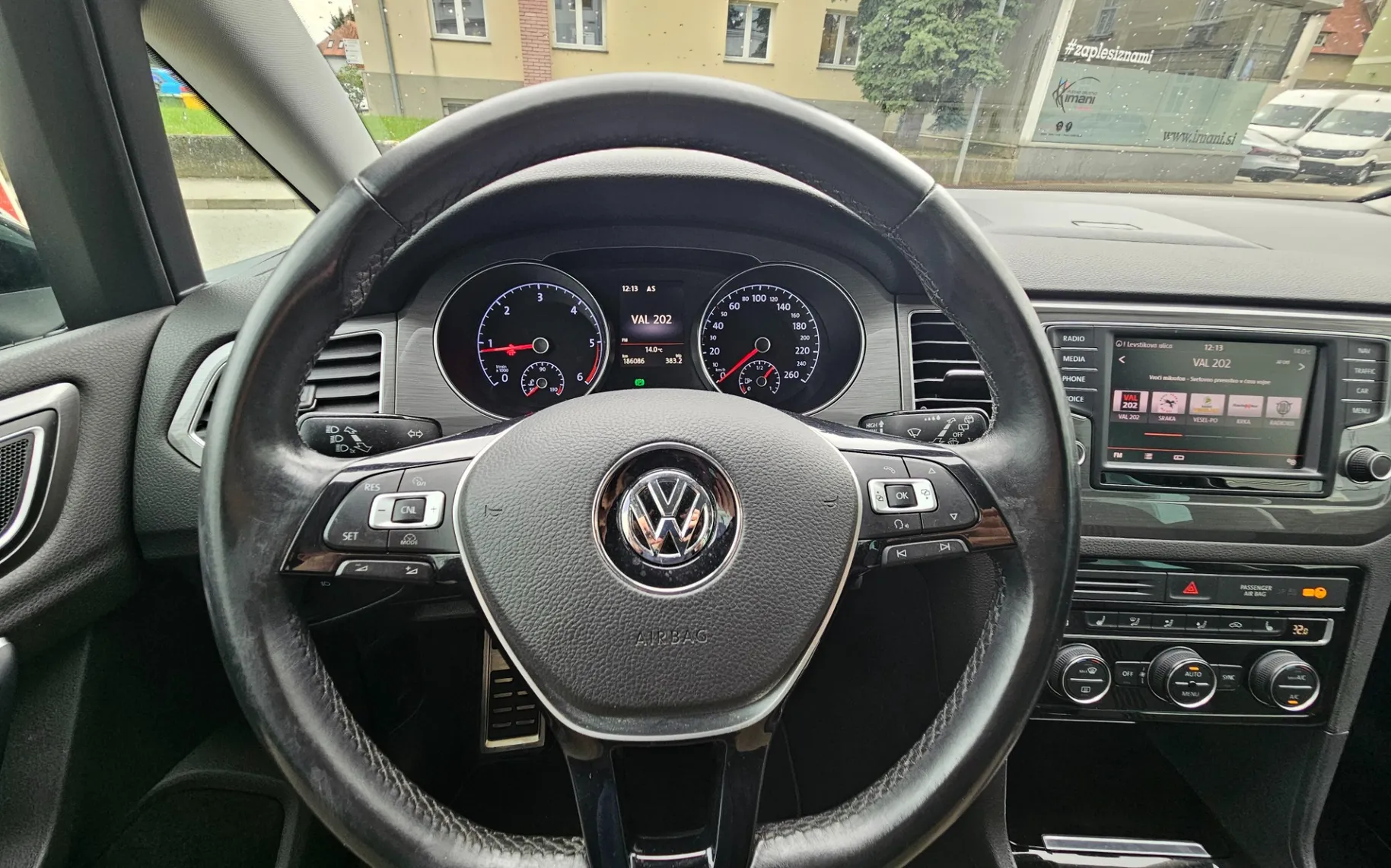Zunanja slika - VW Golf - 2.0 TDI Comfortline - 7