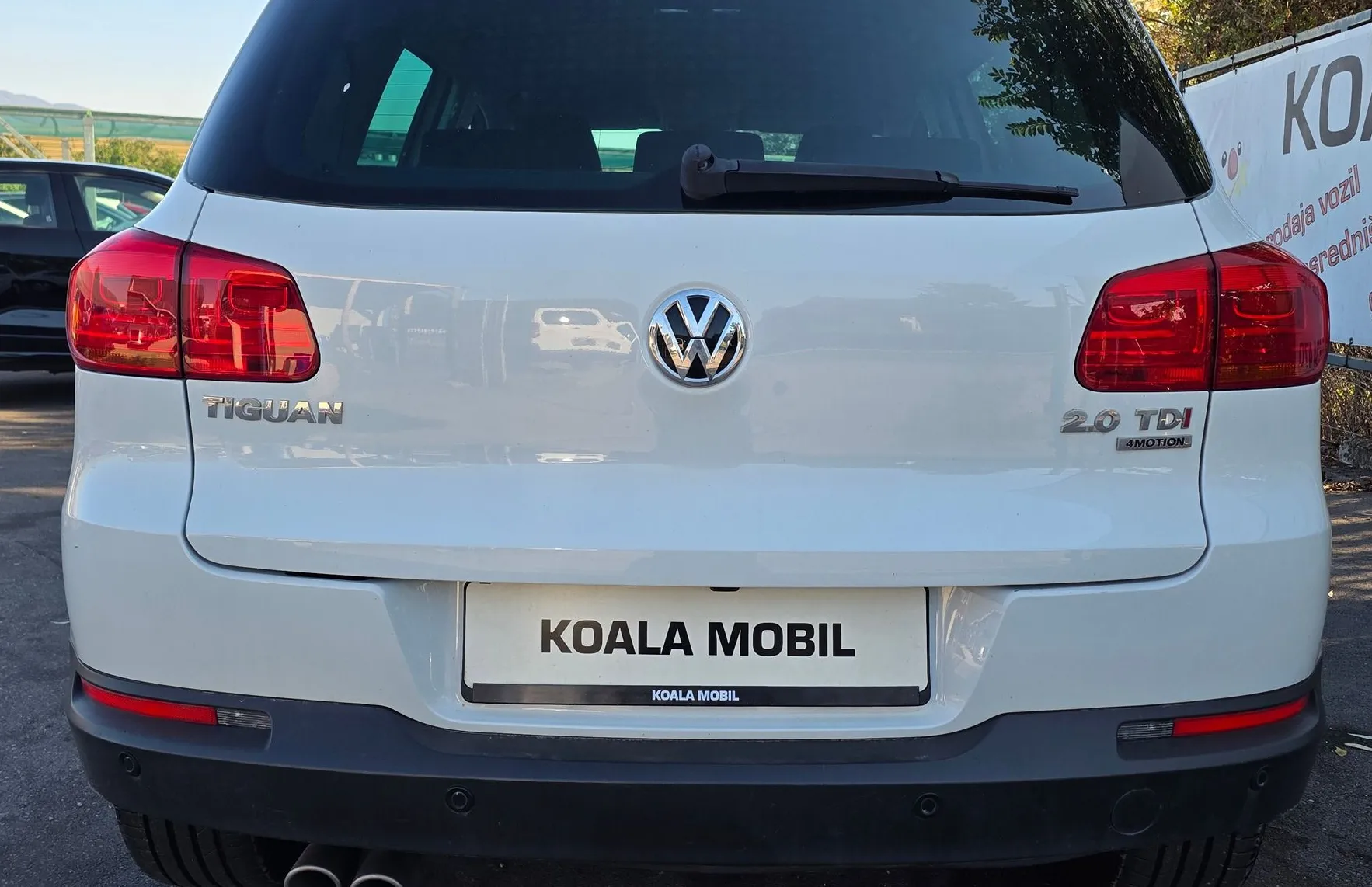 Zunanja slika - Volkswagen Tiguan - 2.0TDI 4MOTION BI-XENON-NAVI-ALU-KEYLESS-1.LASTNIK - 5