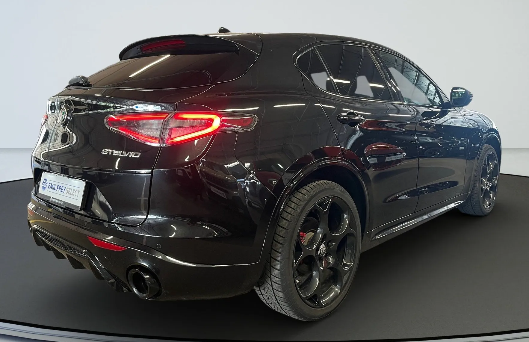 Zunanja slika - Alfa Romeo Stelvio - Q4 2.2 Multijet 210 Veloce Avt. - 3
