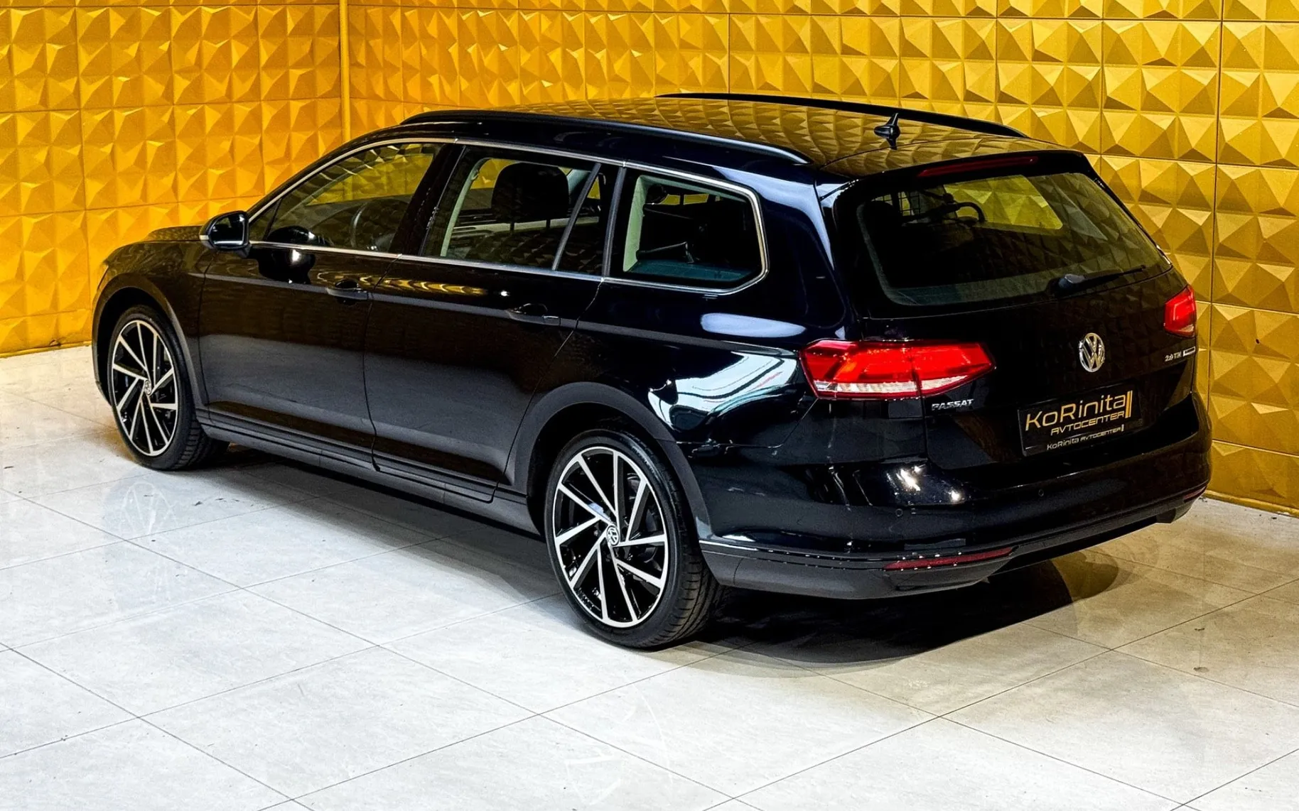 Notranja slika - Volkswagen Passat Variant - 2.0 TDI AUT. NAVI-RADAR TEMP-BREZ POLOGA - 8