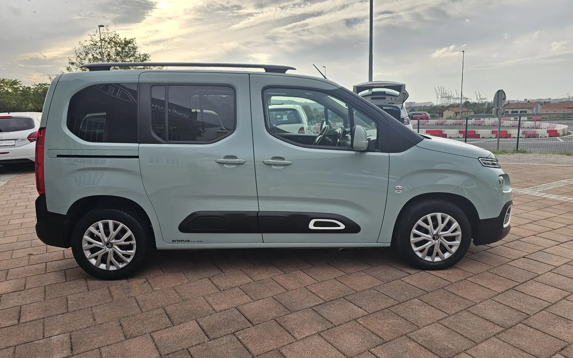 Zunanja slika - Citroën Berlingo - HDI-1.LASTNIK-KREDIT LEASING BREZ POLOGA-JAMSTVO - 7