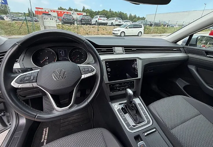 Zunanja slika - Volkswagen Passat - Variant 2.0 TDI BMT SCR Business DSG ZELO LEPO OHRANJEN - 9