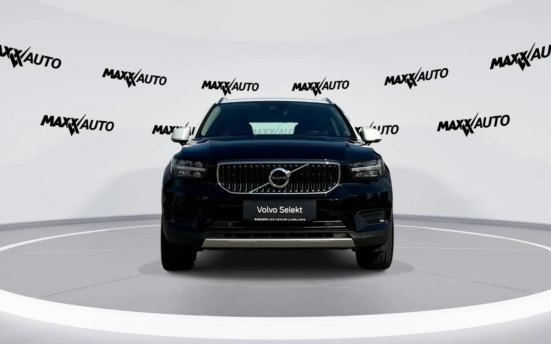 Zunanja slika - Volvo XC40 - B4 P AWD Momentum Pro Avt. - 2