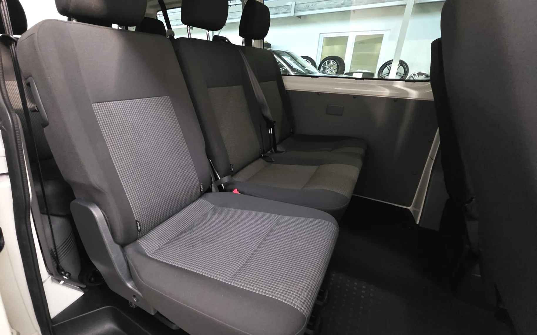 Zunanja slika - Volkswagen Transporter - Multivan Multivan T6.1 2,0 TDI DSG - 18