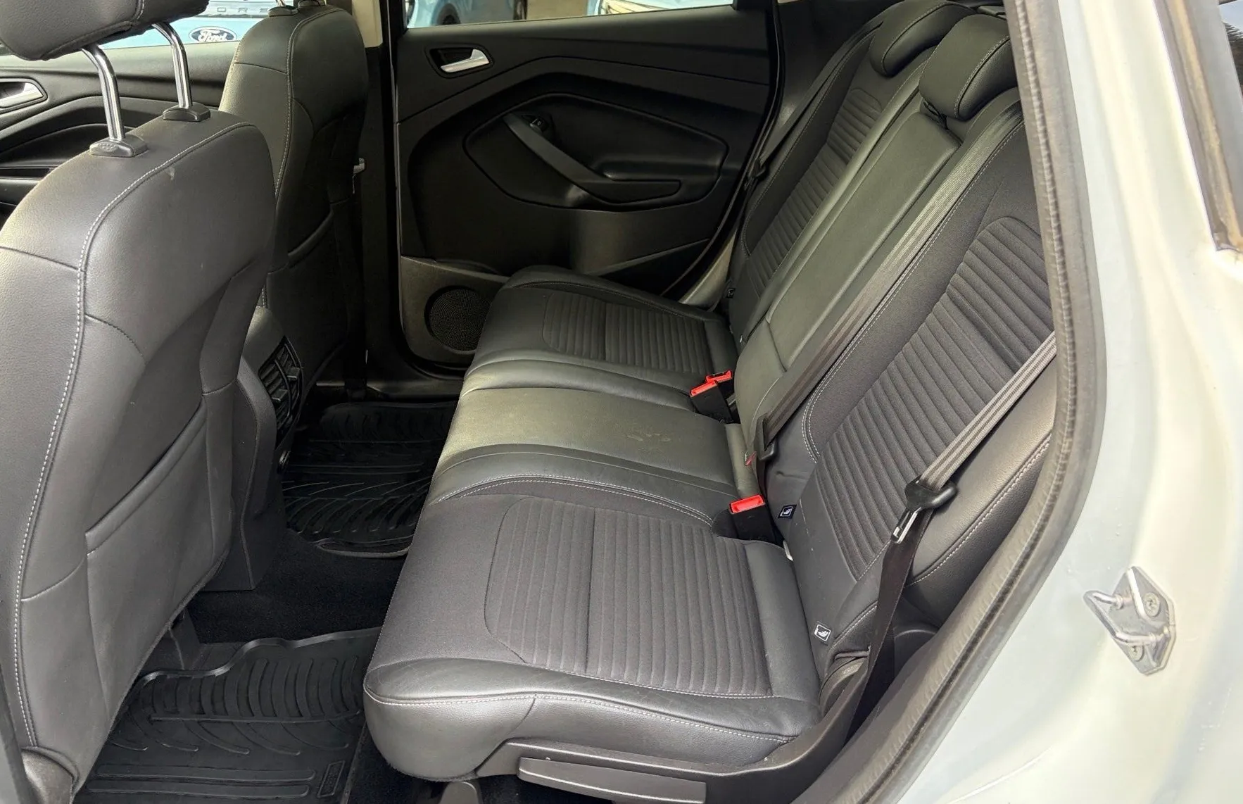 Zunanja slika - Ford Kuga - TITANIUM 4x4 2.0 TDCi Powershift-REDNO SERIVISRAN - 12
