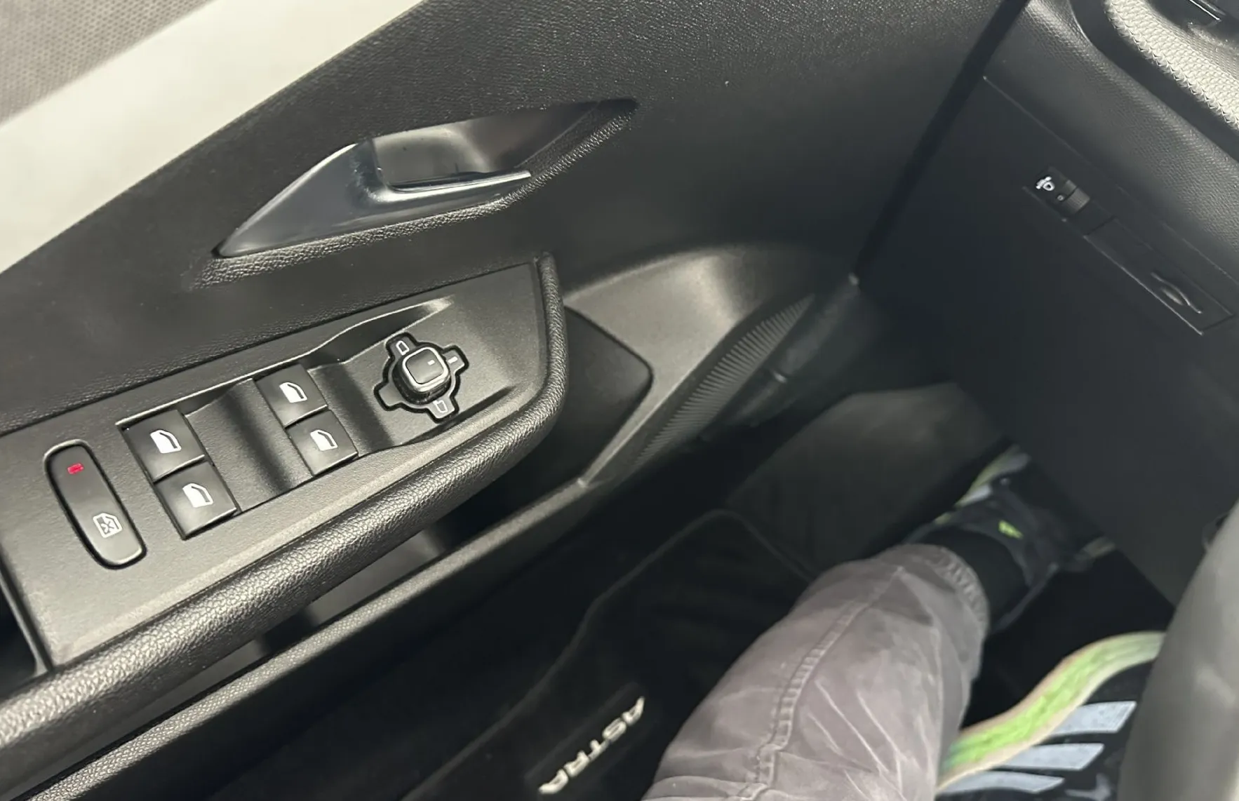 Zunanja slika - Opel Astra - 1.2 Turbo Edition.KAMERA.LED.2023.SAMO 51.000 KM - 14