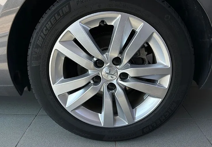 Zunanja slika - Peugeot 308 - SW 1.2 PureTech-NAVI-PDC-OPRAVLJEN VELIK SERVIS - 12
