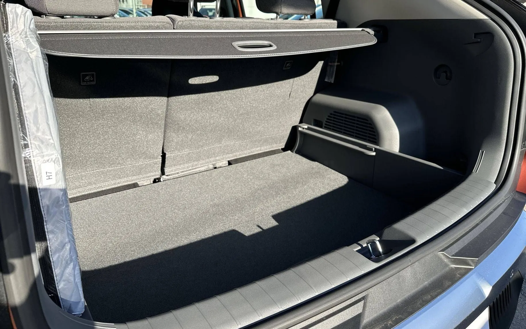 Notranja slika - KIA EV3 - Star 58.3 kWh baterija - 12