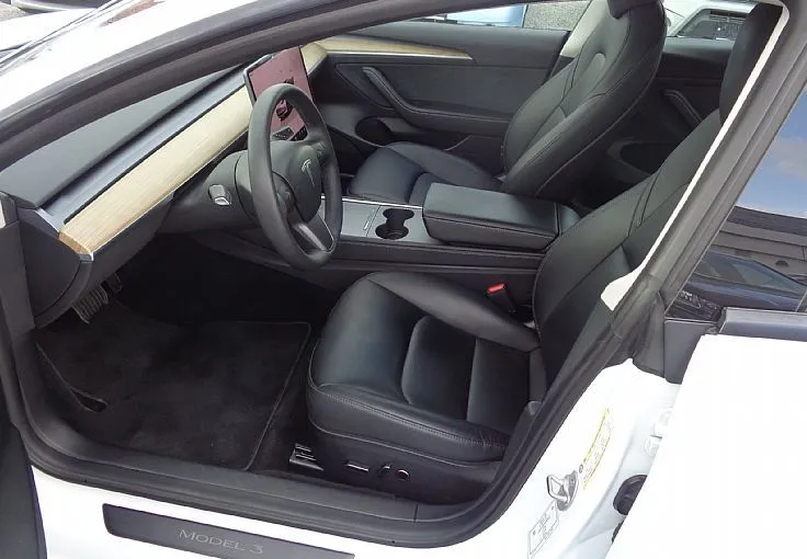 Zunanja slika - Tesla Model 3 - Long Range RWD - NA VOLJO ZA POSLOVNI NAJEM - 6