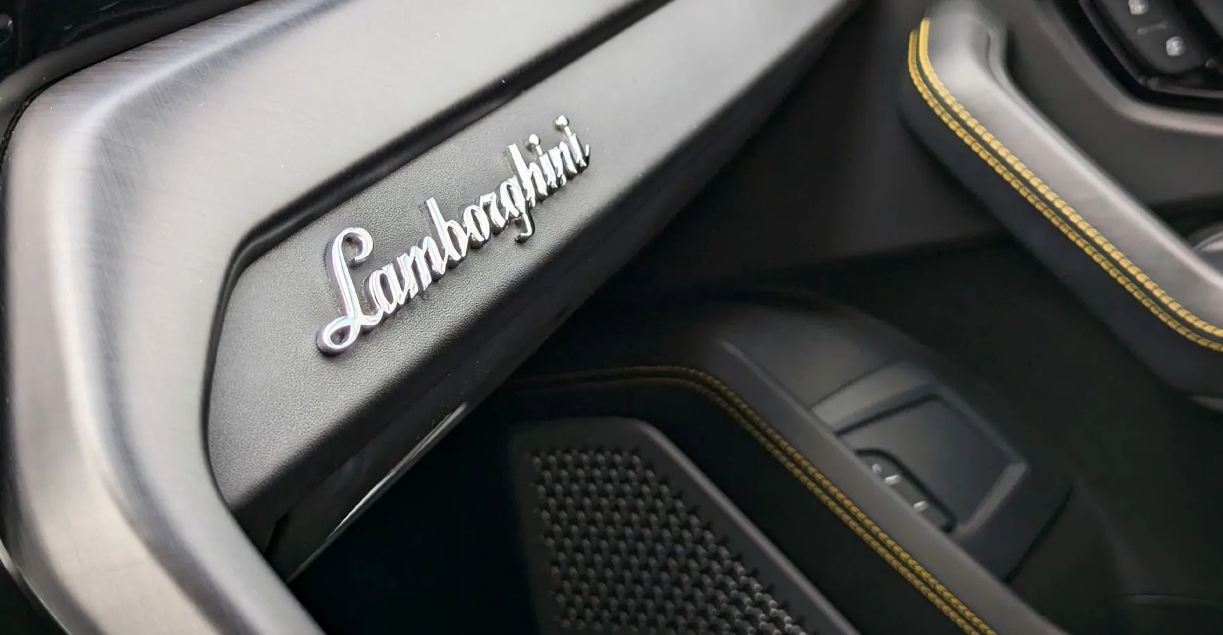 Zunanja slika - Lamborghini Urus - ADAS 360 HUD STARYNIGHT MASAŽA GAR. FEB2026 - 15