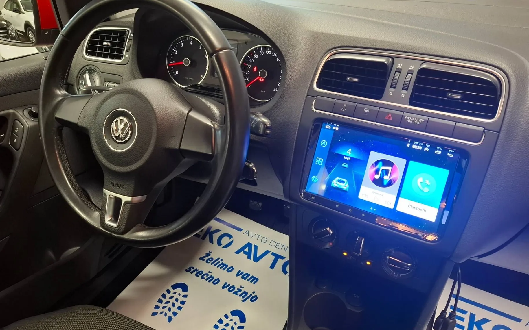 Notranja slika - Volkswagen Polo - 1.4 Comfortline KREDIT BREZ GA-KLIMA-ALU-NAVI - 9