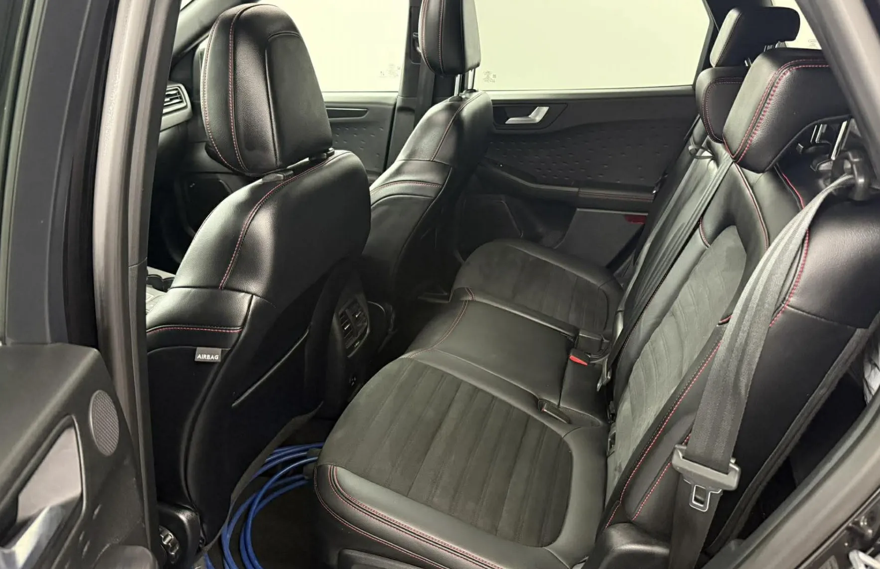 Zunanja slika - Ford Kuga - 2.5 Duratec PHEV ST-Line CVT KAMERA.NAVI.LED.ALU. - 18