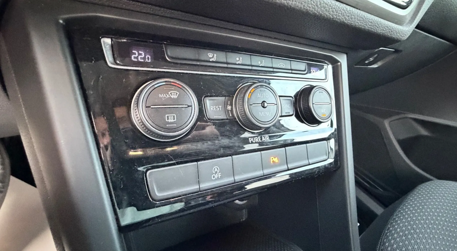Notranja slika - Volkswagen Touran - 1.6 TDI - 10