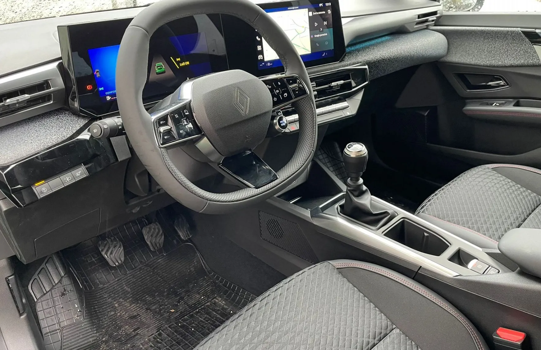 Zunanja slika - Renault Clio - techno TCE 115 - Paket Zima - 8