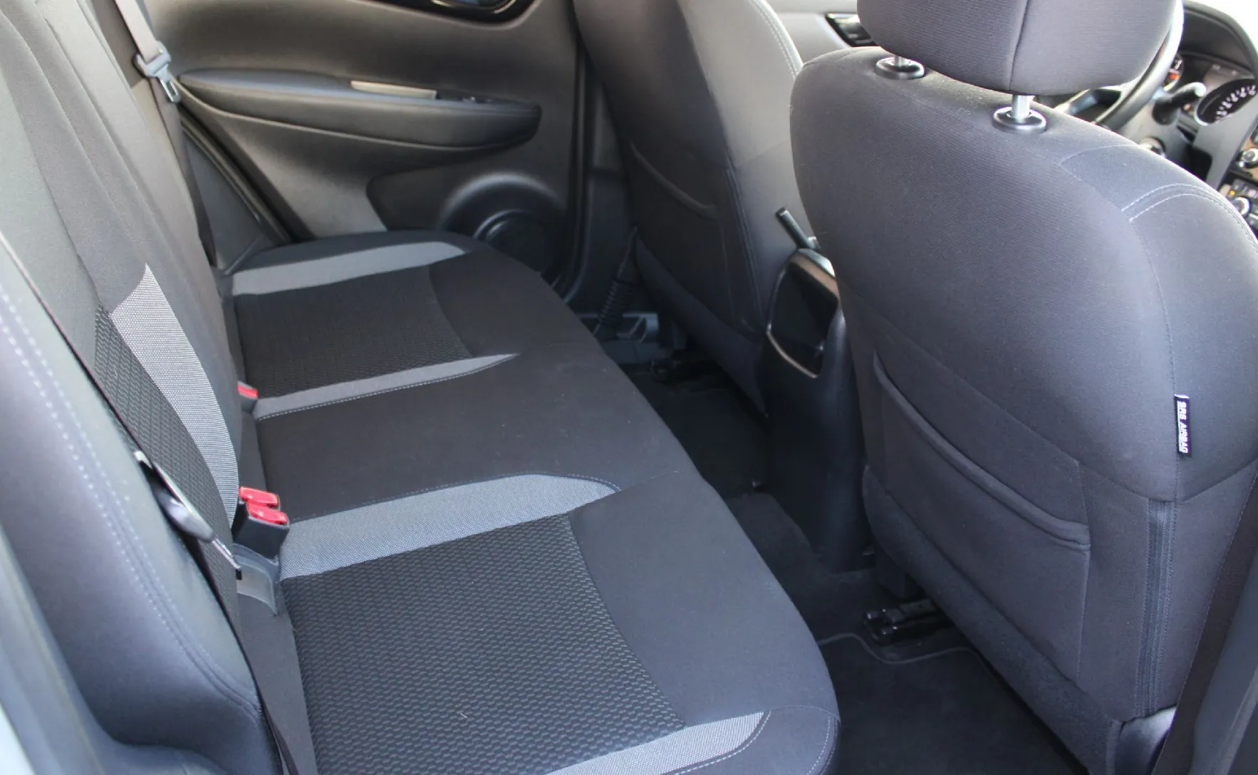 Zunanja slika - Nissan Qashqai - 1.5 DCI Business DCT-NAVI-KAMERA-ALU - 14