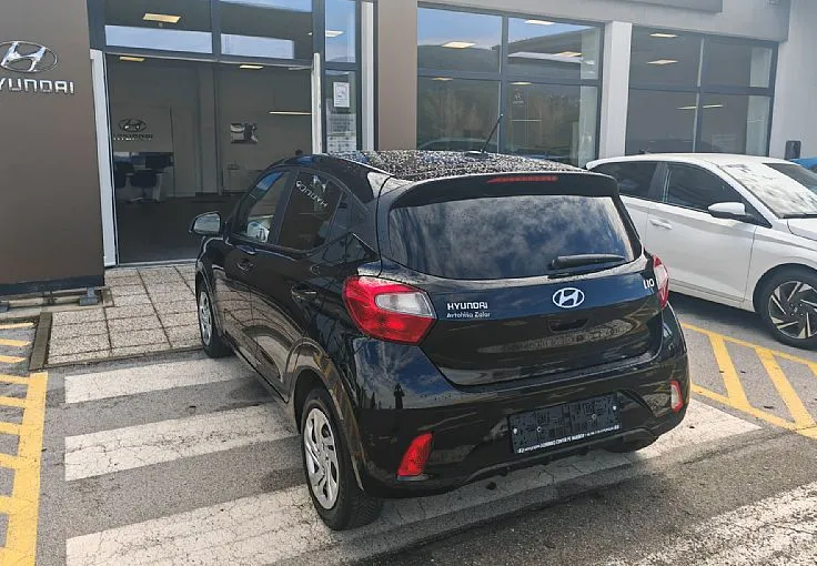 Zunanja slika - Hyundai i10 - 1.0 Style 1 Lastnik Samo 38000km - 5