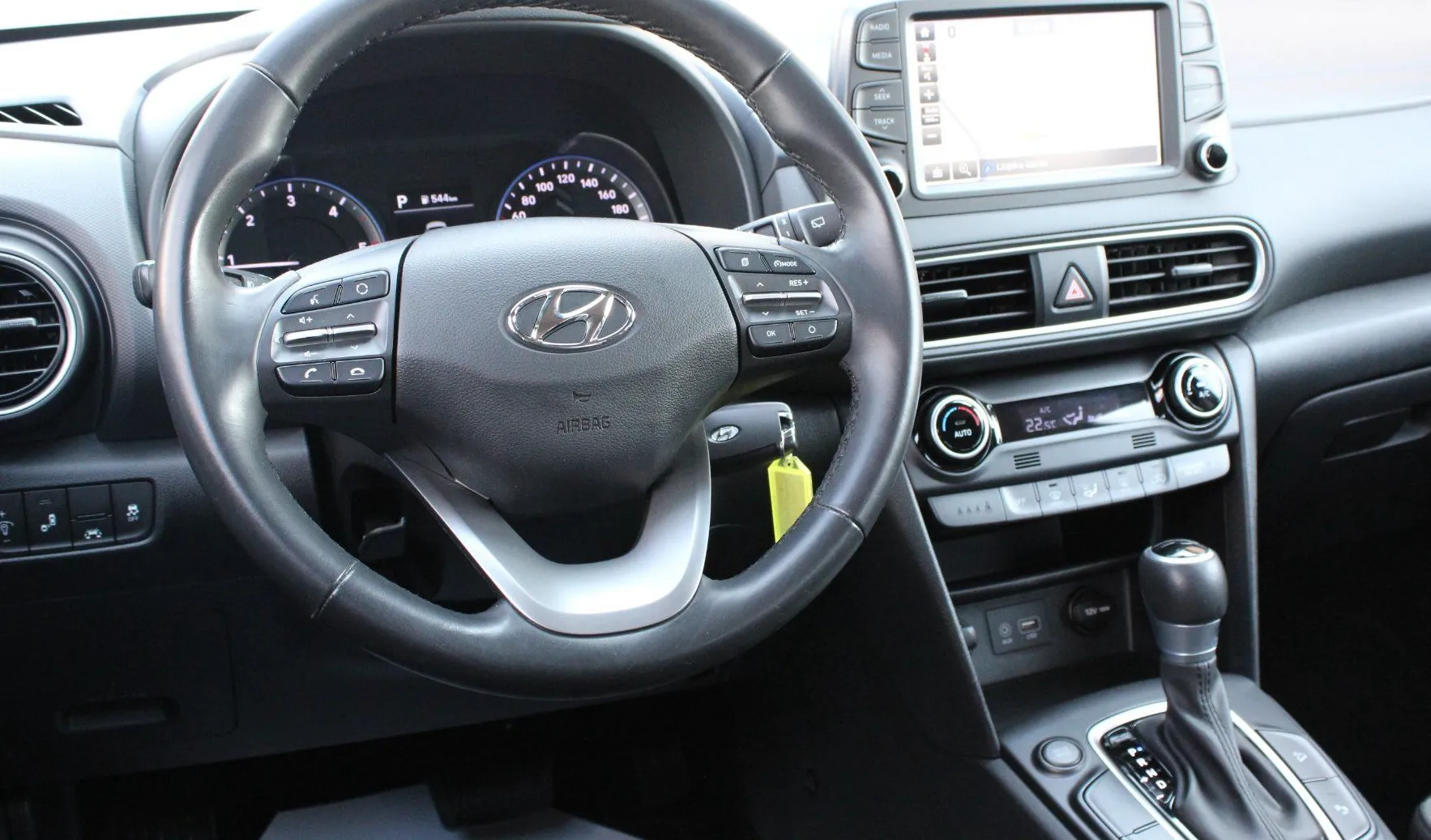 Zunanja slika - Hyundai Kona - 1.6 CRDi 136 BUSINESS DCT KAMERA LED ALU PDC - 16