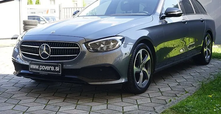 Zunanja slika - Mercedes-Benz E-Razred - E 220 d T Avangarde+ LED+NAVI+18 COL ALU +PRIKLOP+ - 3