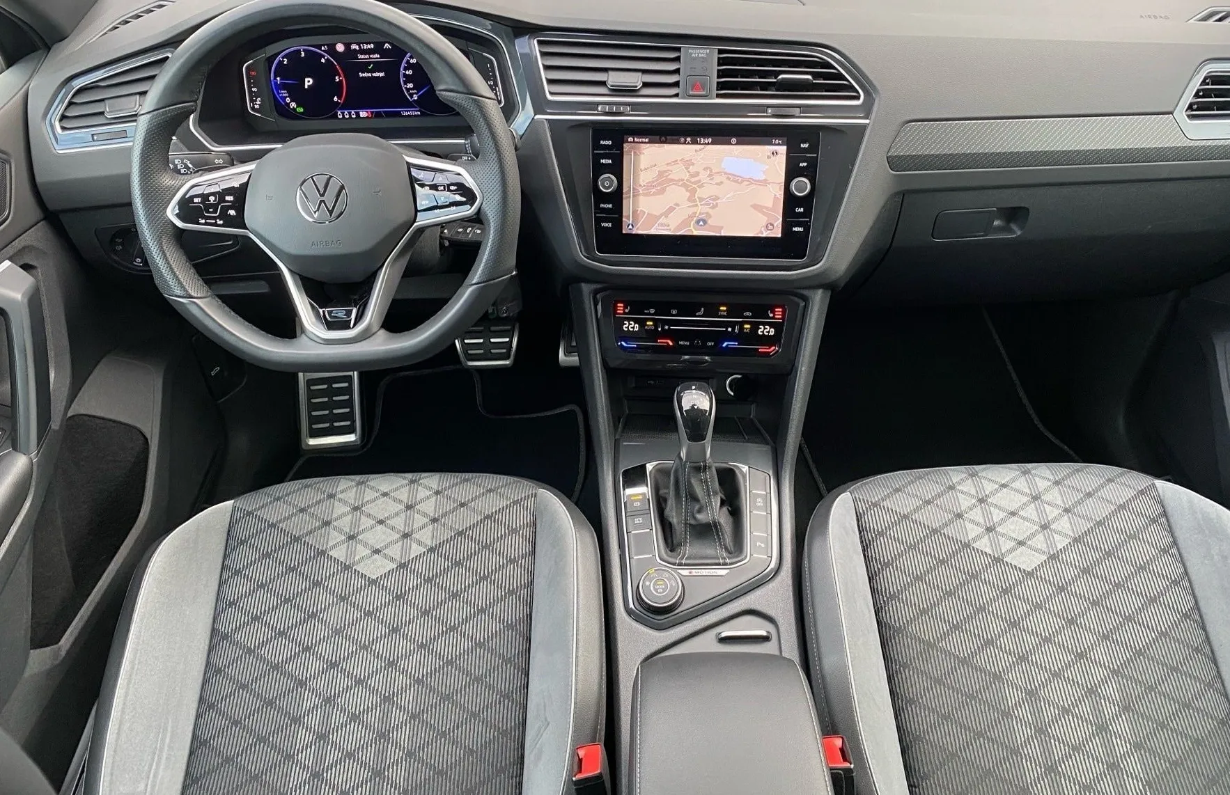 Zunanja slika - VW Tiguan - 2.0 TDI SCR 4M. BMT avt. R-Line 110kW... - 10