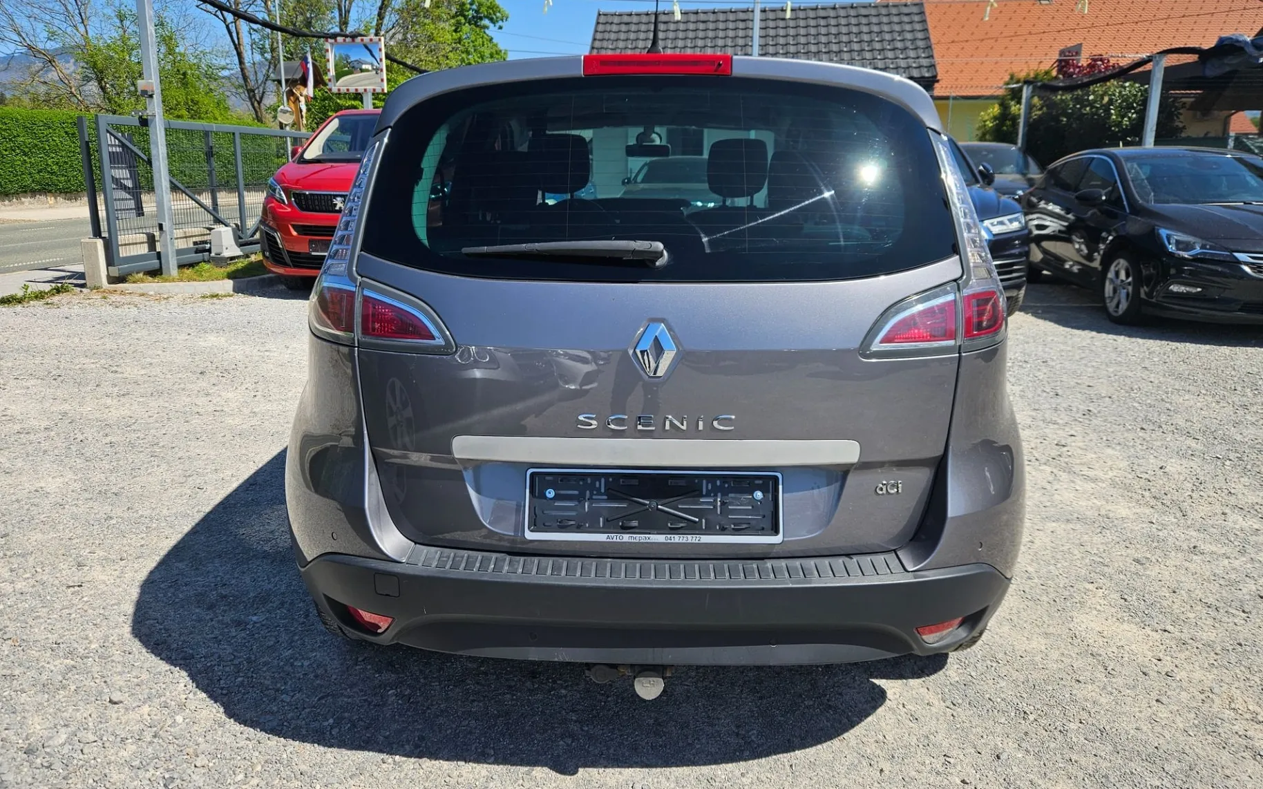 Notranja slika - Renault Scenic - Scénic dCi 95 Limited  SLO - 13