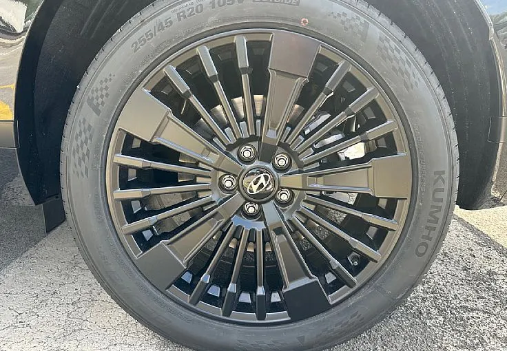 Zunanja slika - Hyundai Santa Fe - 4WD 1.6 PHEV Impression   CALLIGRAPHY. Digi. key - 5