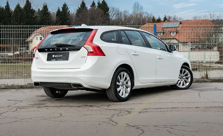 Zunanja slika - Volvo V60 - D4 A Business - 5