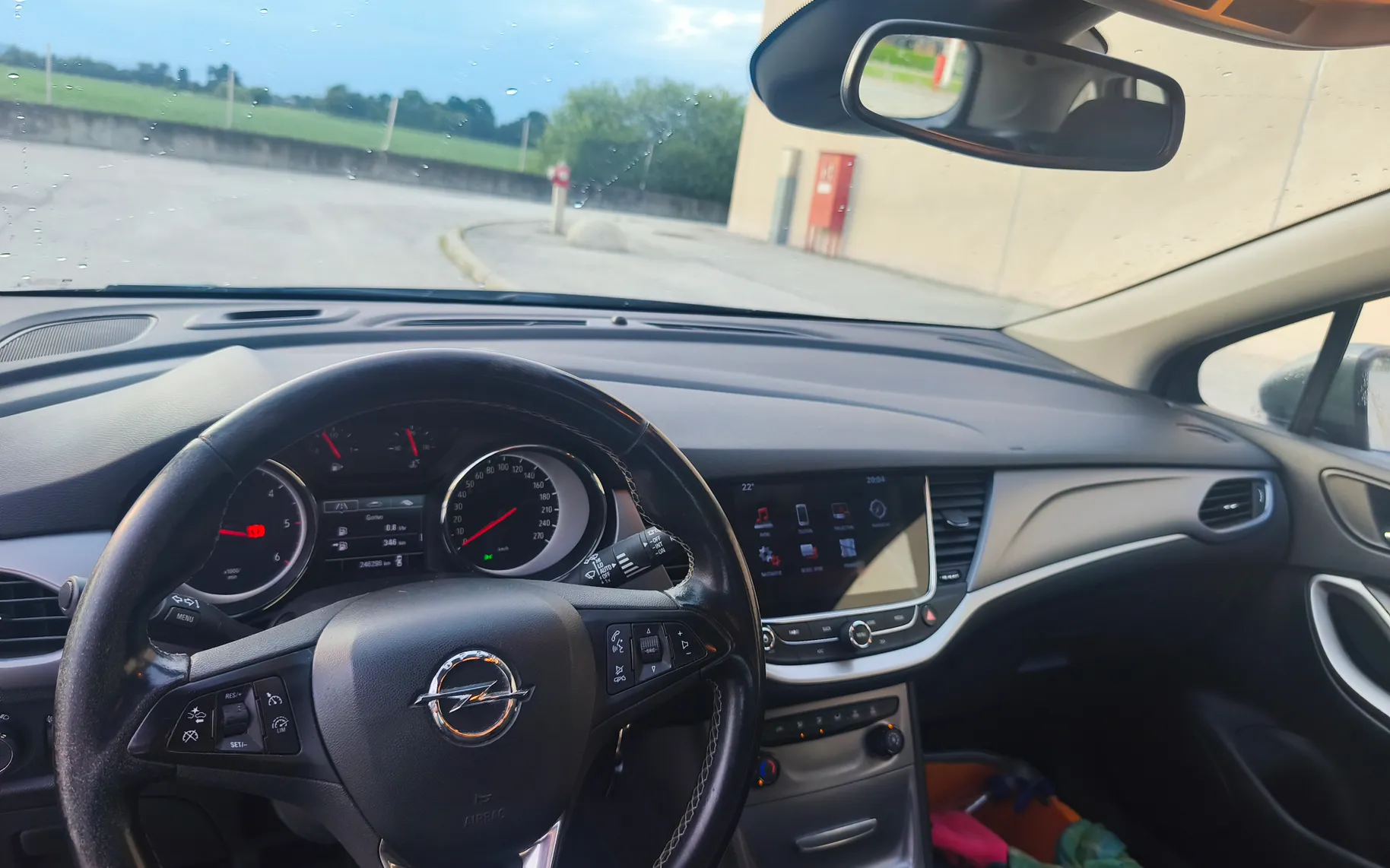 Notranja slika - Opel Astra - 1,6 CDTI Enjoy - 5